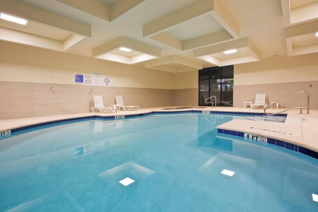Holiday Inn Express Waycross Exteriér fotografie